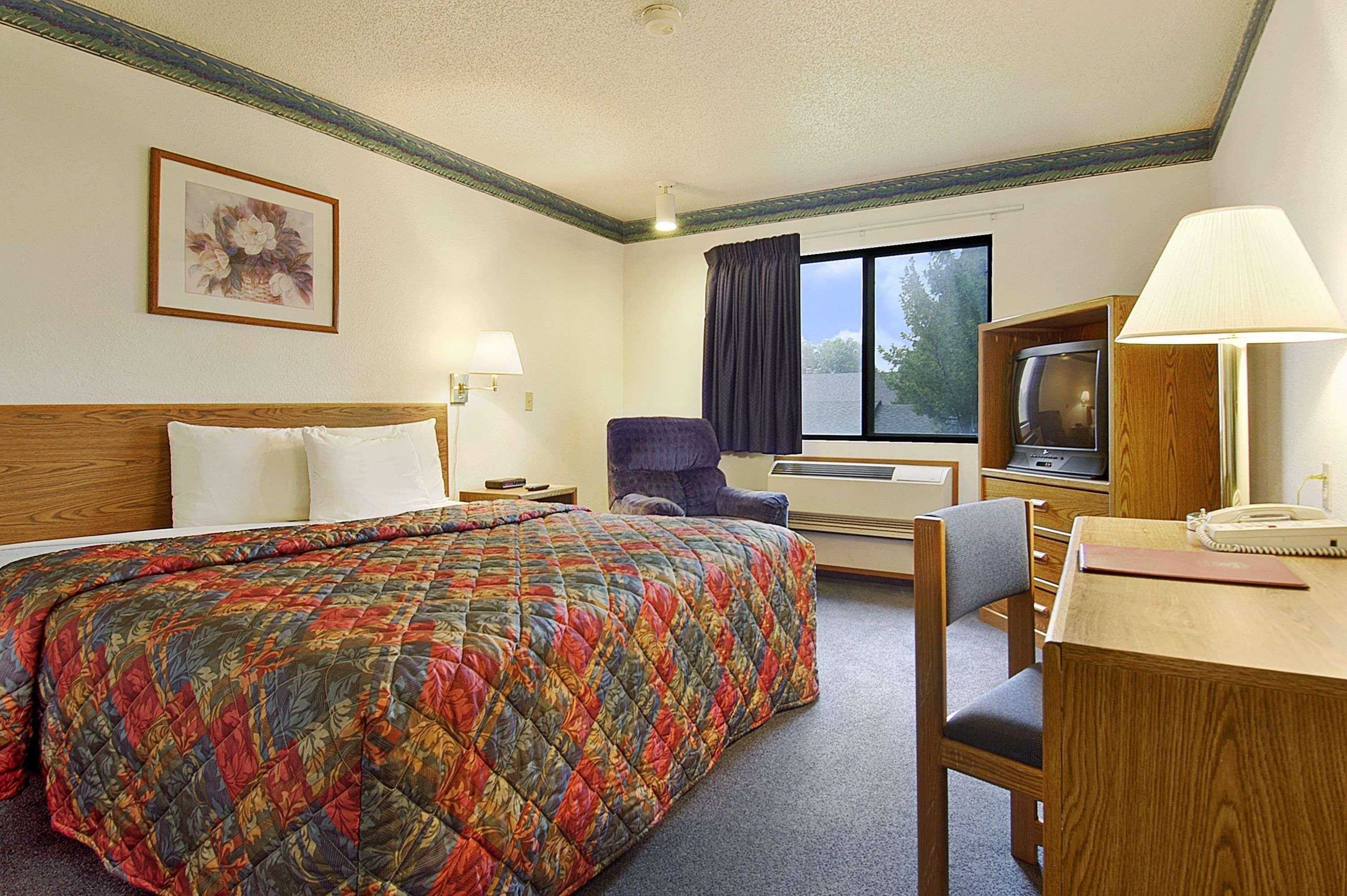 Motel Super 8 By Wyndham Omaha/West Dodge Esterno foto