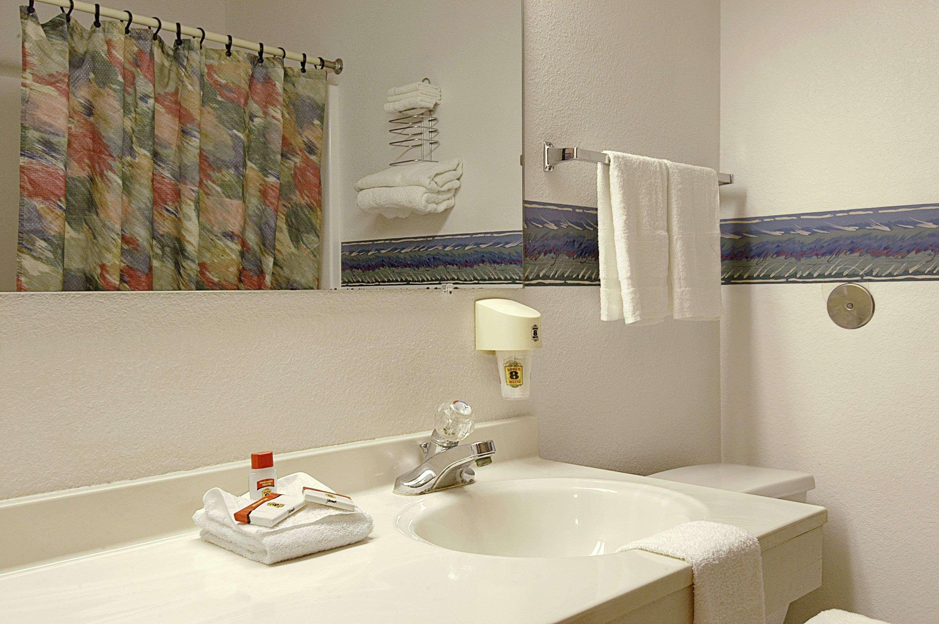 Motel Super 8 By Wyndham Omaha/West Dodge Esterno foto